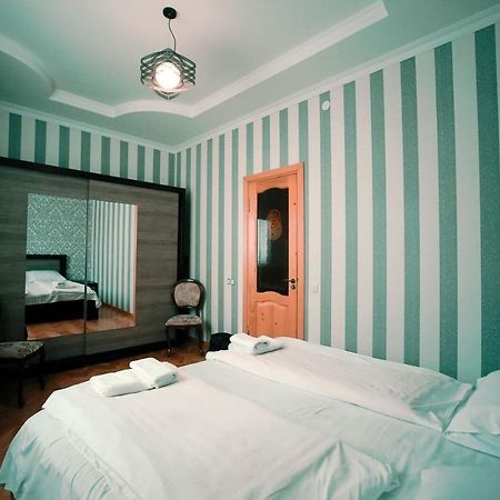 Apartment Old クタイシ エクステリア 写真