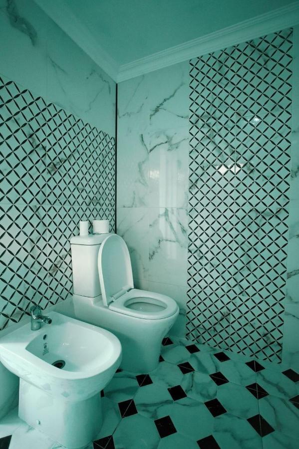 Apartment Old クタイシ エクステリア 写真