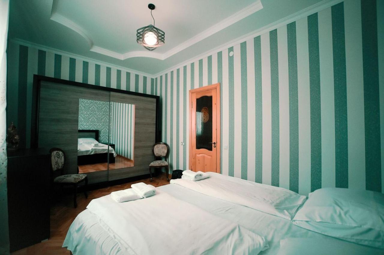 Apartment Old クタイシ エクステリア 写真