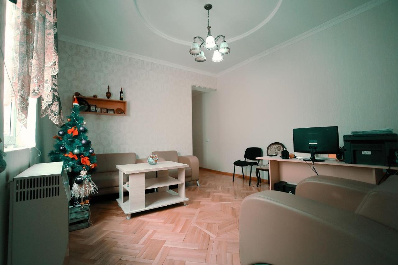 Apartment Old クタイシ エクステリア 写真