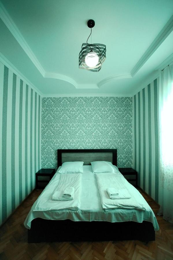 Apartment Old クタイシ エクステリア 写真