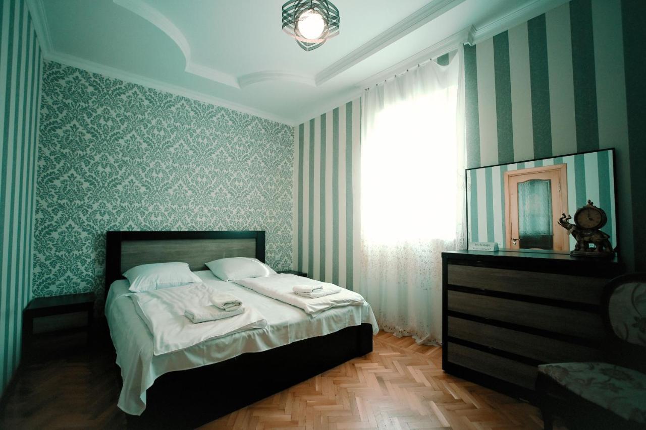 Apartment Old クタイシ エクステリア 写真
